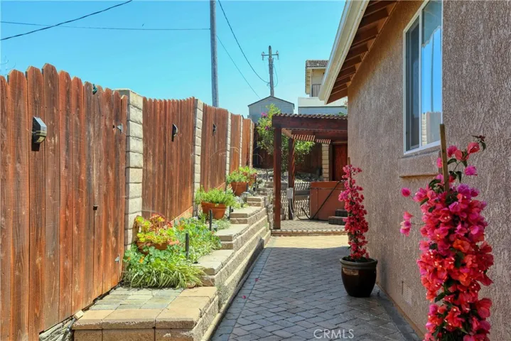 1568 Cabrillo Court, Grover Beach, California 93433