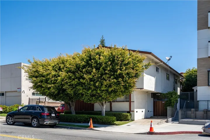 1440 S Barrington Avenue, Los Angeles, California 90025
