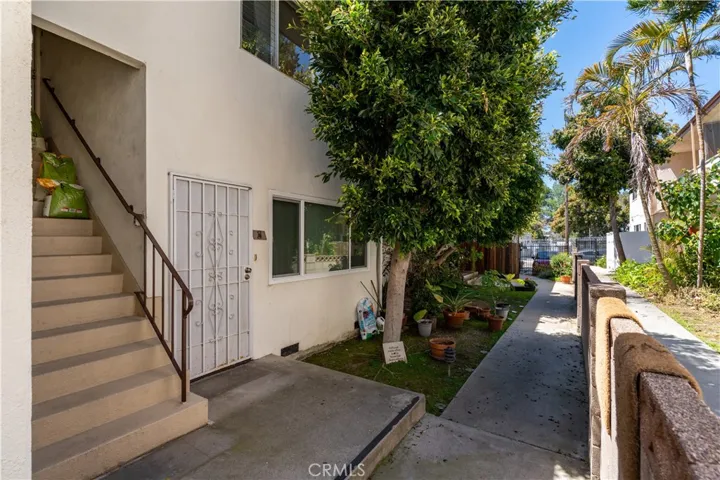 1440 S Barrington Avenue, Los Angeles, California 90025