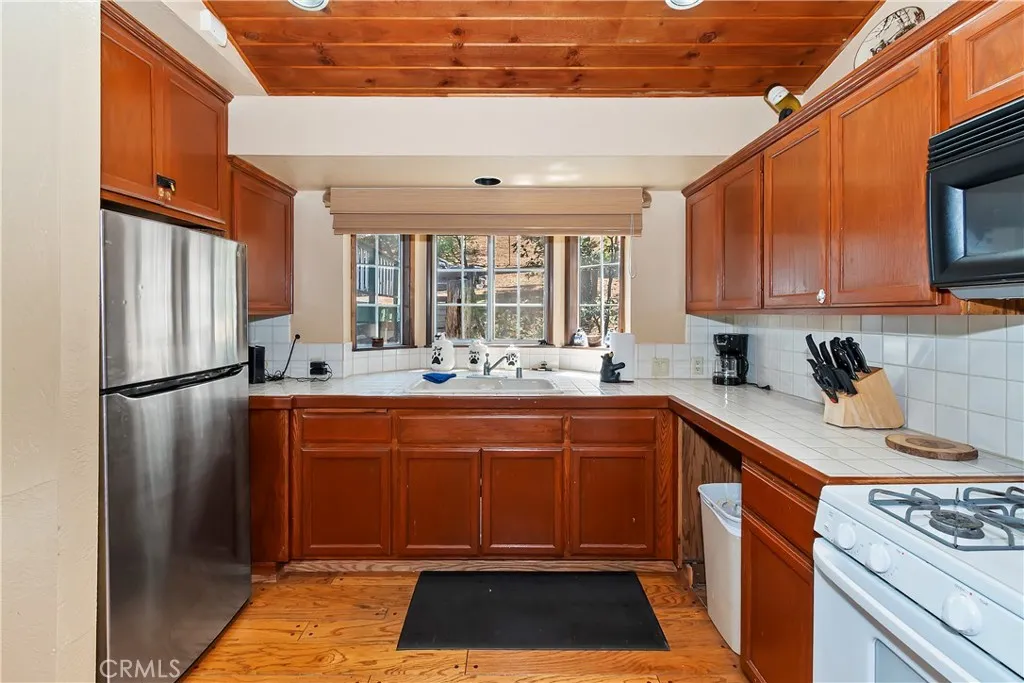 1134 Siskiyou Drive, Big Bear Lake, California 92315 home-pic-7