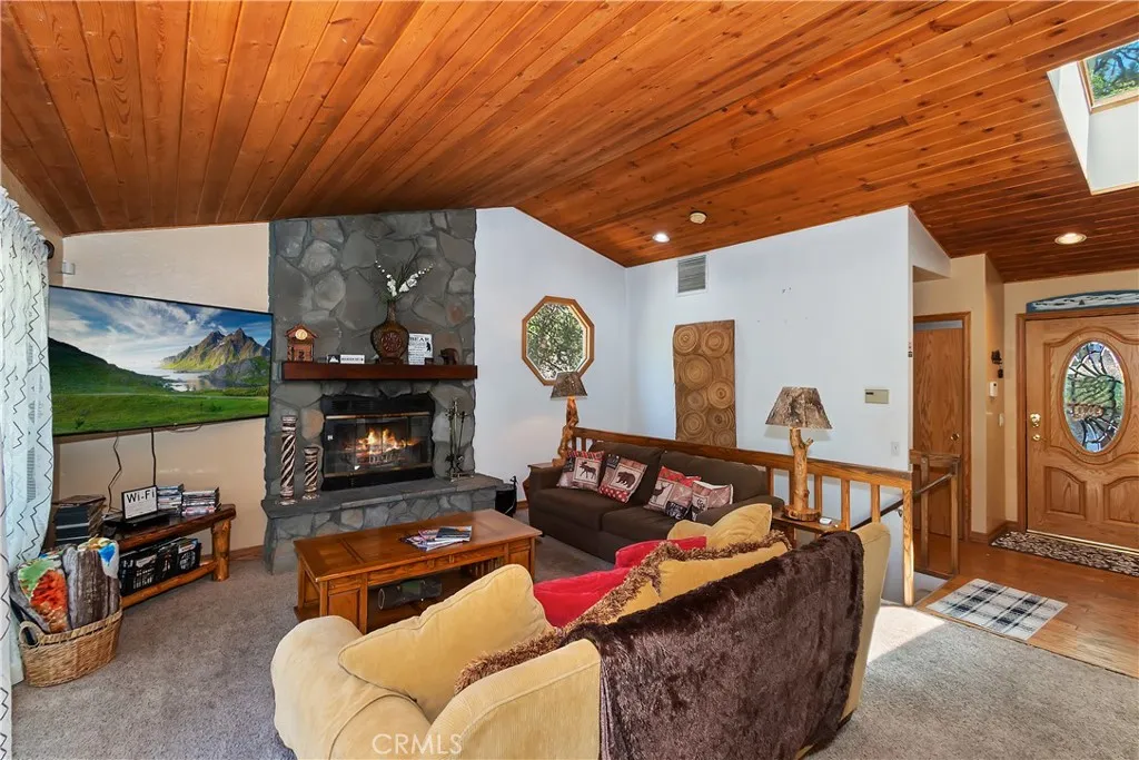 1134 Siskiyou Drive, Big Bear Lake, California 92315 home-pic-2