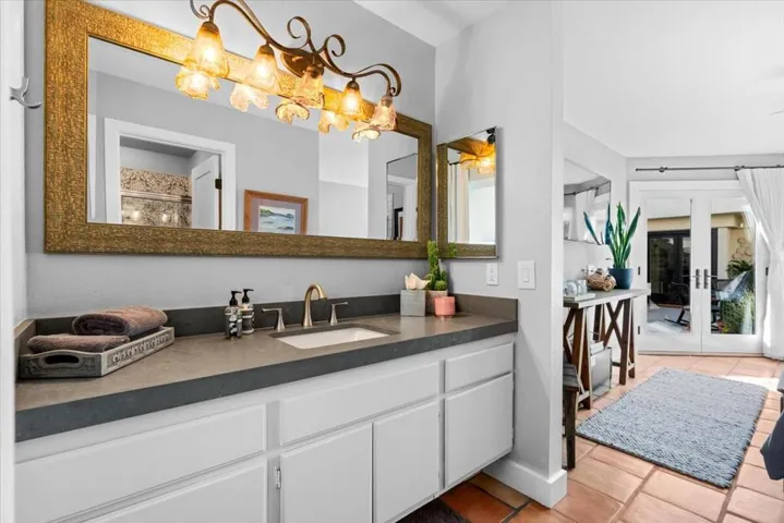 Casita vanity