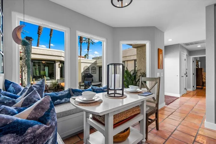 The breakfast nook