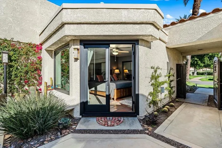 Detached casita
