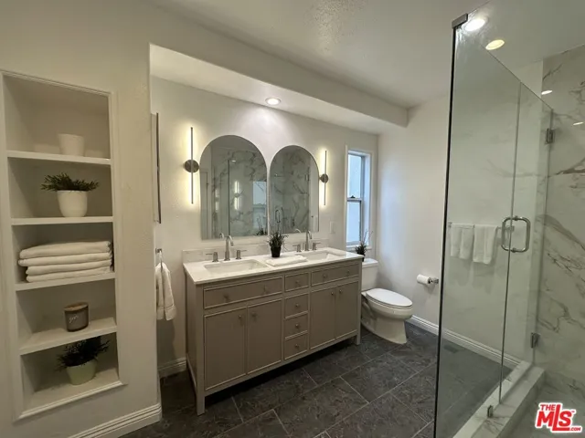 11907 Darlington Avenue 203, Los Angeles, California 90049