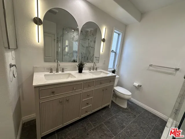 11907 Darlington Avenue 203, Los Angeles, California 90049