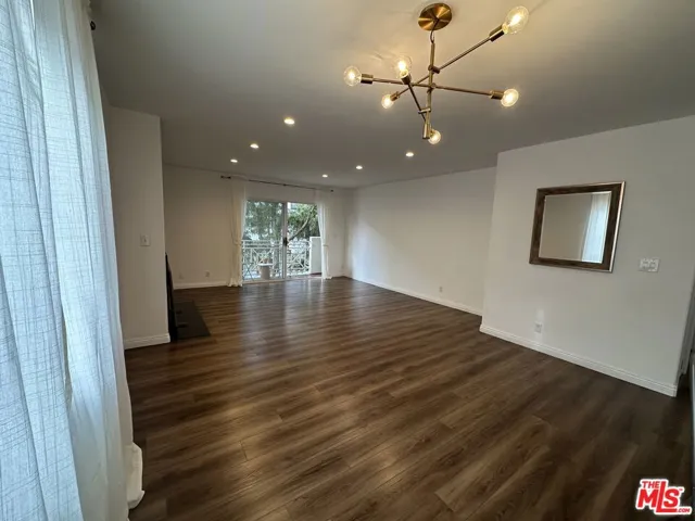 11907 Darlington Avenue 203, Los Angeles, California 90049