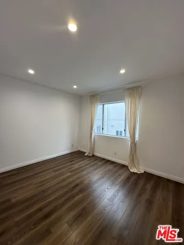 11907 Darlington Avenue 203, Los Angeles, California 90049