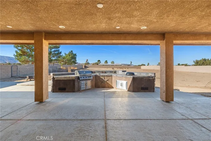 39815 18th Street W, Palmdale, California 93551