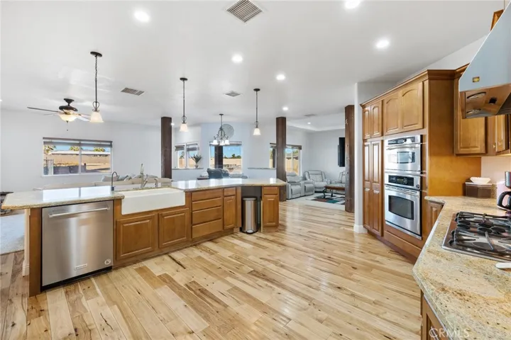 39815 18th Street W, Palmdale, California 93551