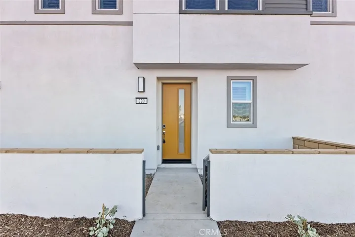 220 Yerba, Irvine, California 92618