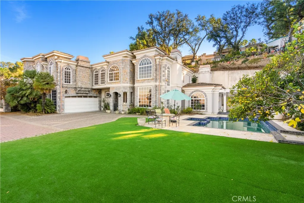 14330 Mulholland Drive, Los Angeles, California 90077 home-pic-1