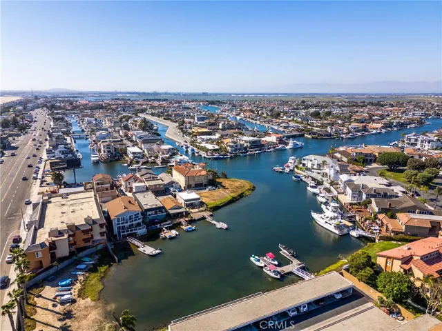 Immerse yourself in the SoCal lifestyle!
