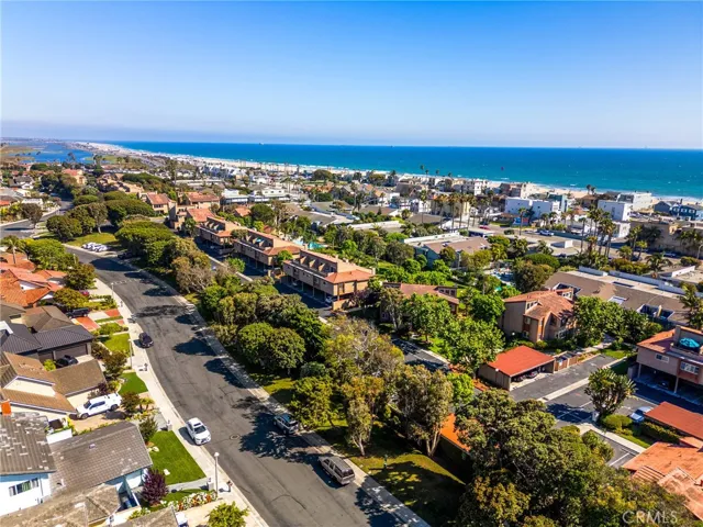 Embrace the Southern California lifestyle with beautiful views, beach access, and vibrant community amenities!
