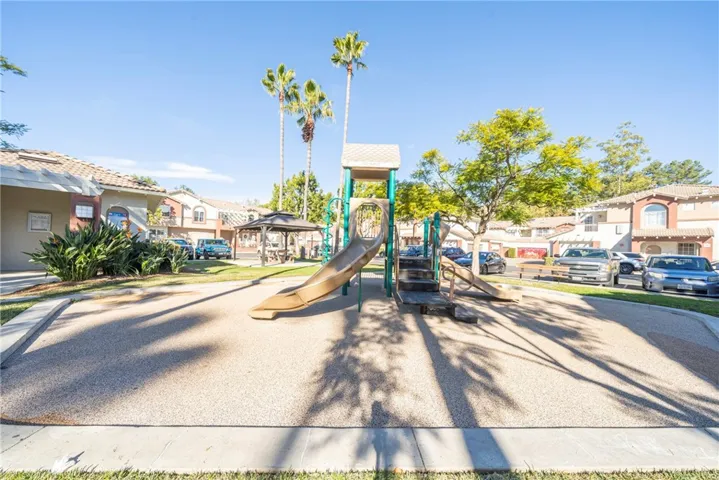 74 Santa Barbara Court, Lake Forest, California 92610