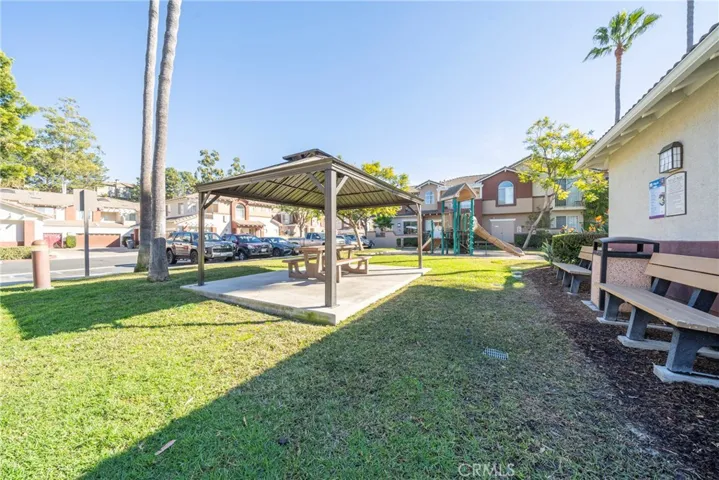 74 Santa Barbara Court, Lake Forest, California 92610