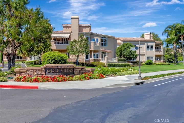 Entrance to the Golf Villas