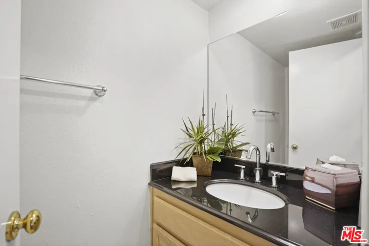 9000 Vanalden Avenue 187, Northridge, California 91324