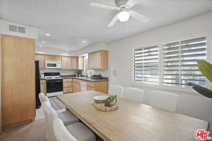 9000 Vanalden Avenue 187, Northridge, California 91324