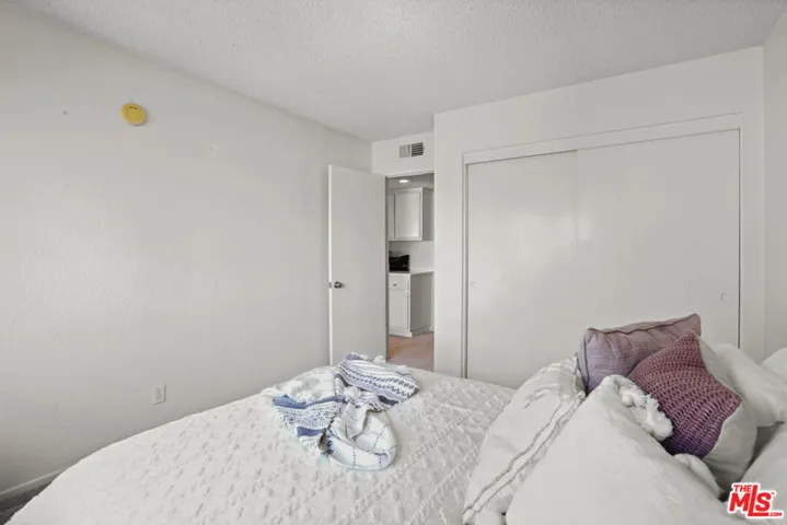 9000 Vanalden Avenue 187, Northridge, California 91324