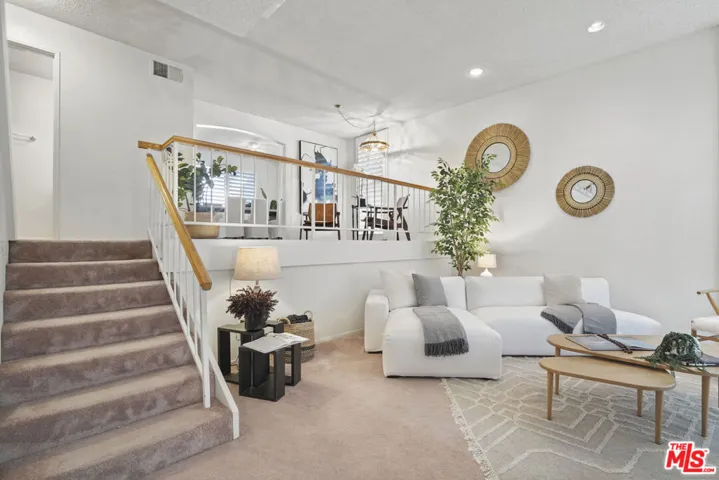 9000 Vanalden Avenue 187, Northridge, California 91324