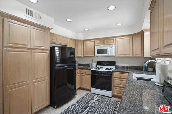 9000 Vanalden Avenue 187, Northridge, California 91324