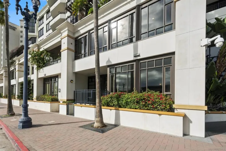 700 W Harbor Dr 103, San Diego, California 92101