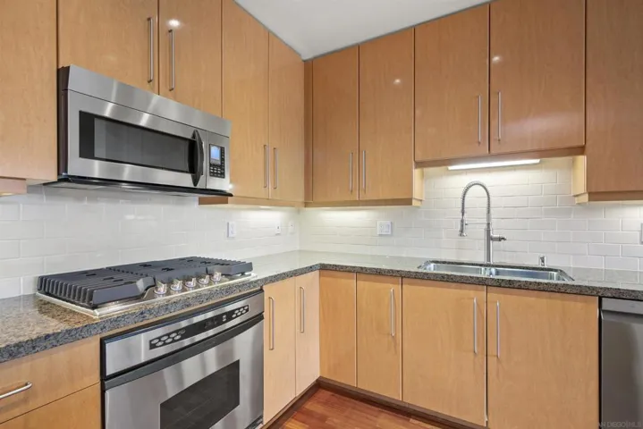 700 W Harbor Dr 103, San Diego, California 92101