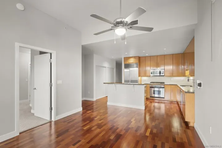 700 W Harbor Dr 103, San Diego, California 92101