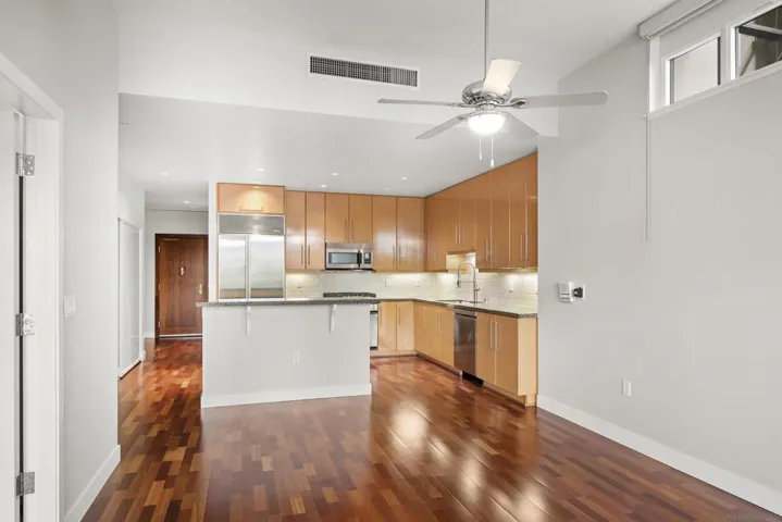 700 W Harbor Dr 103, San Diego, California 92101