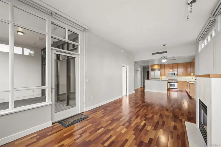 700 W Harbor Dr 103, San Diego, California 92101