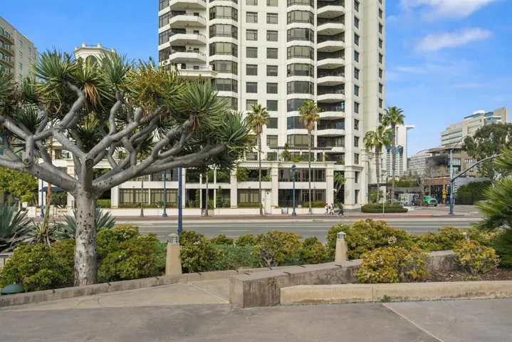 700 W Harbor Dr 103, San Diego, California 92101