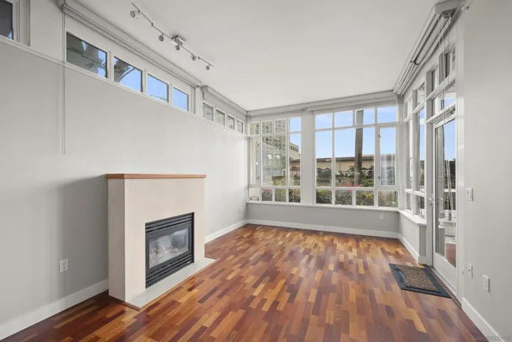 700 W Harbor Dr 103, San Diego, California 92101
