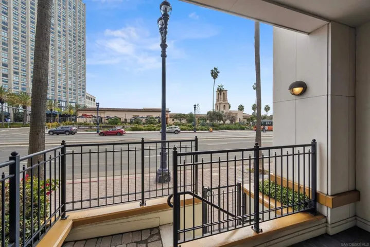 700 W Harbor Dr 103, San Diego, California 92101
