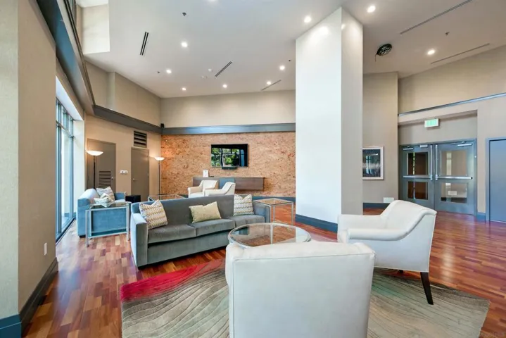 700 W Harbor Dr 103, San Diego, California 92101