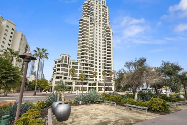 700 W Harbor Dr 103, San Diego, California 92101