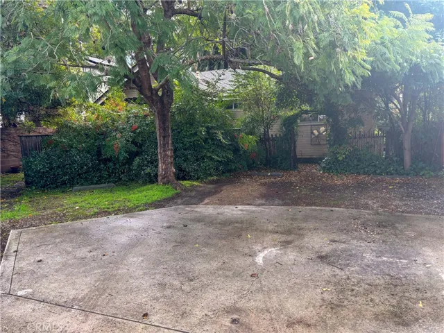 Parking in front of Duplex