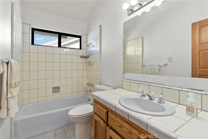 6556 Manzanita Drive, Palmdale, California 93551