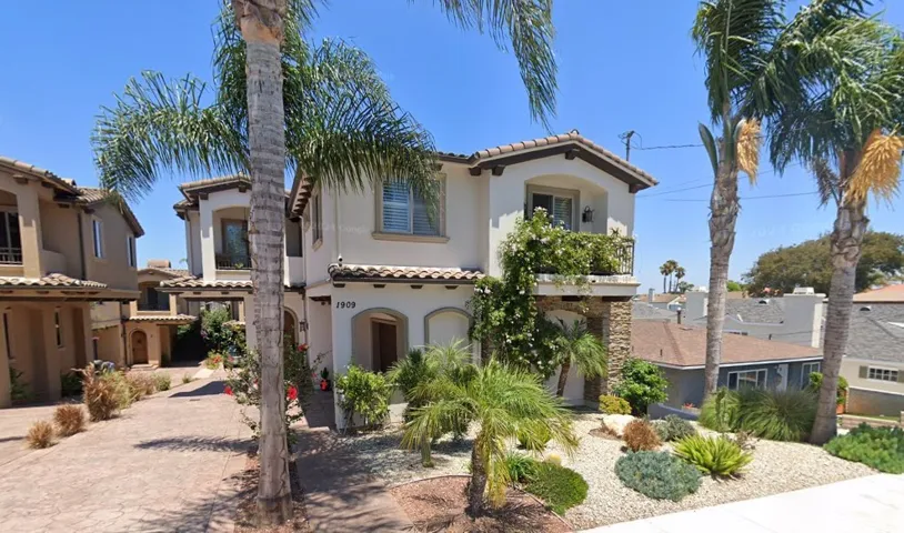 1909 Spreckels Lane A, Redondo Beach, California 90278