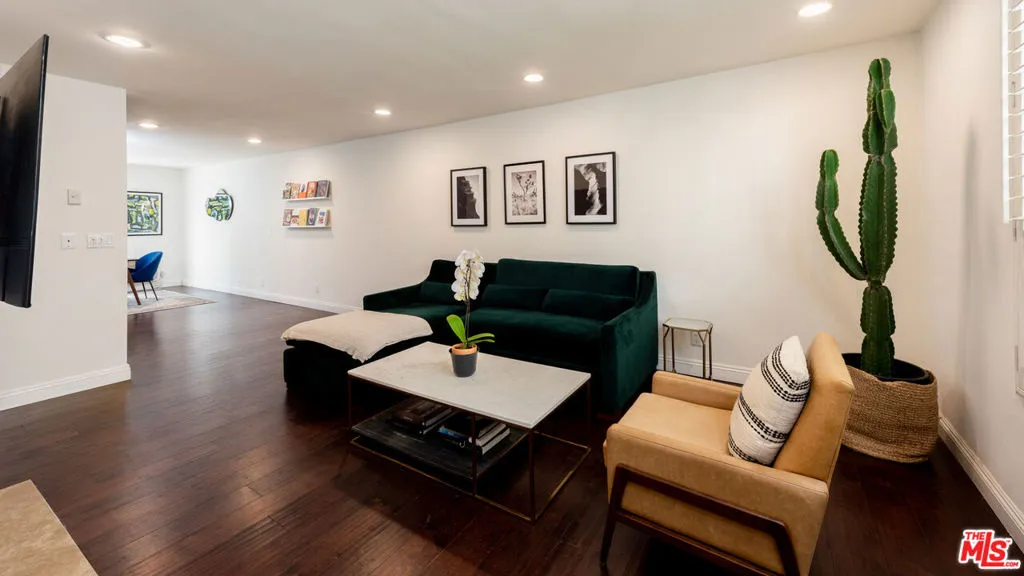 933 17th Street 9, Santa Monica, California 90403 home-pic-2