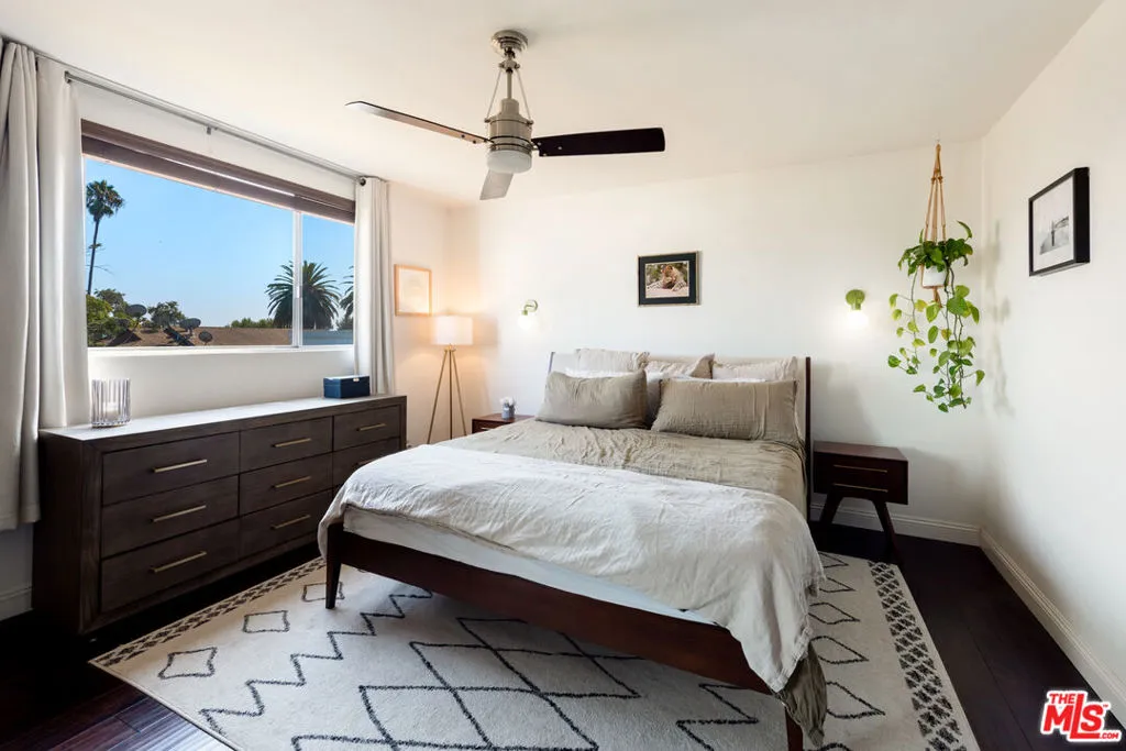 933 17th Street 9, Santa Monica, California 90403 home-pic-14