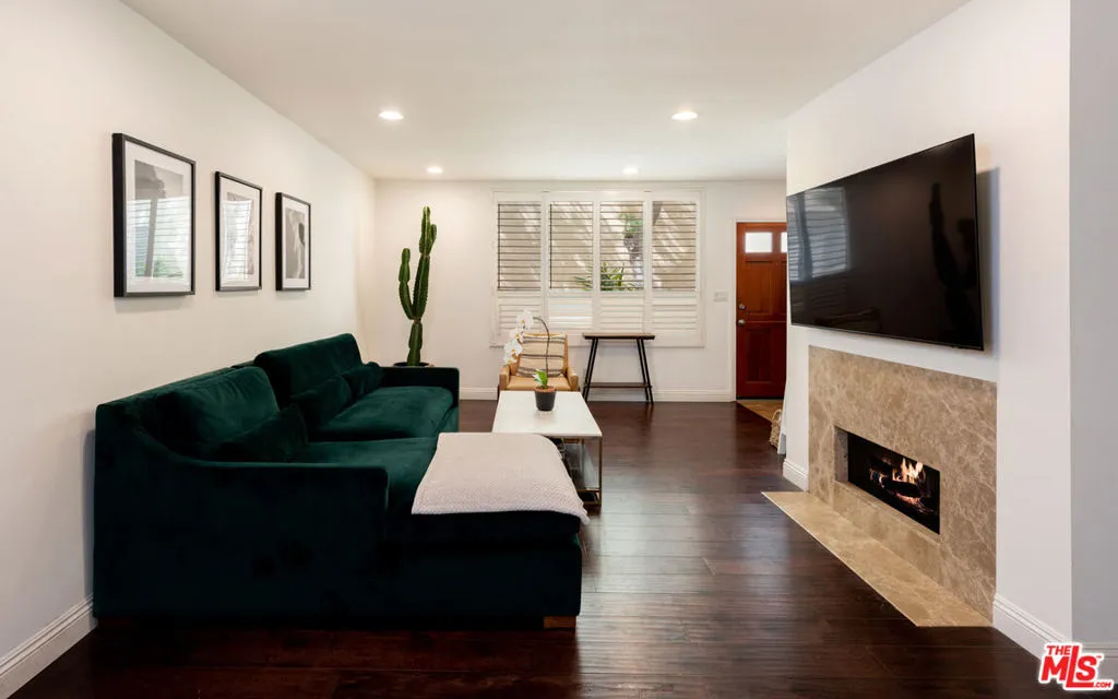 933 17th Street 9, Santa Monica, California 90403 home-pic-19