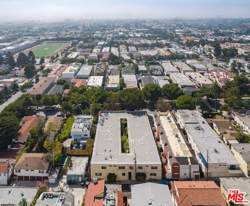 933 17th Street 9, Santa Monica, California 90403 home-pic-24