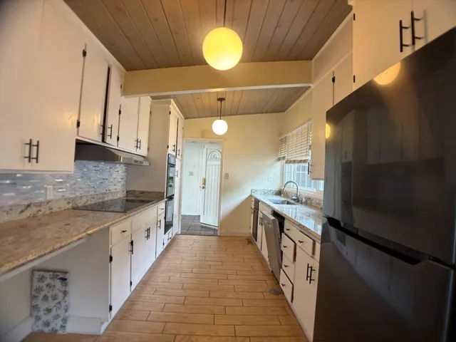 15841 Alta Vista Way, San Jose, California 95127