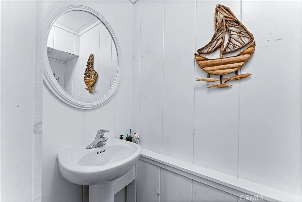 347 Emerald Drive, Lake Arrowhead, California 92352 home-pic-30