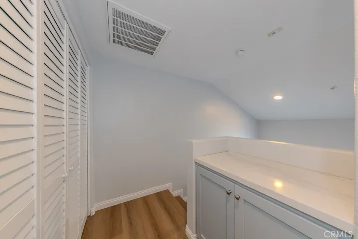 6180 Lincoln Avenue 7, Cypress, California 90630
