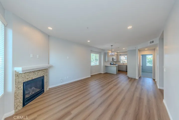 6180 Lincoln Avenue 7, Cypress, California 90630