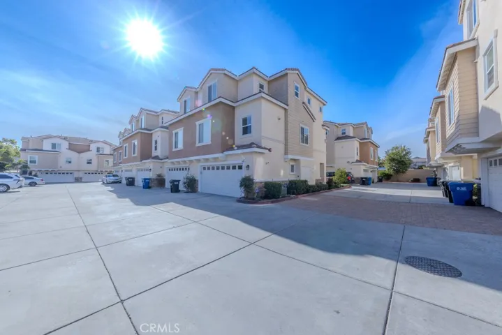 6180 Lincoln Avenue 7, Cypress, California 90630