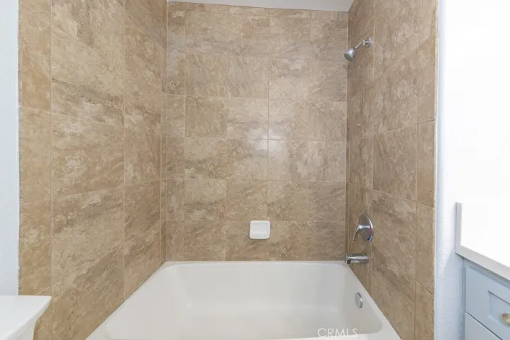 6180 Lincoln Avenue 7, Cypress, California 90630