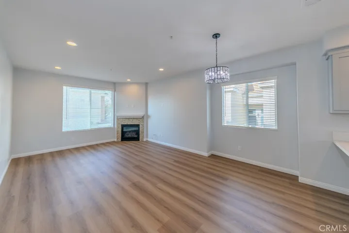 6180 Lincoln Avenue 7, Cypress, California 90630